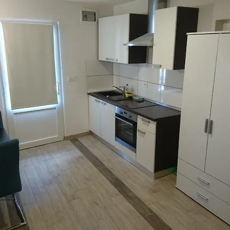 Grosek Apartment *